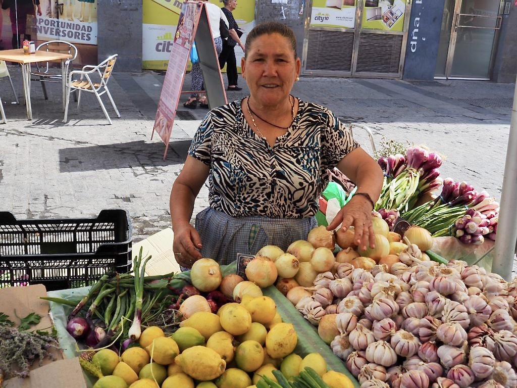 marchande de fruits et légumes à Jerez