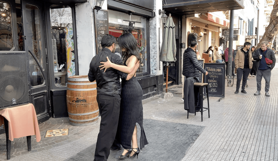 tango dans les rues de Buenos Aires